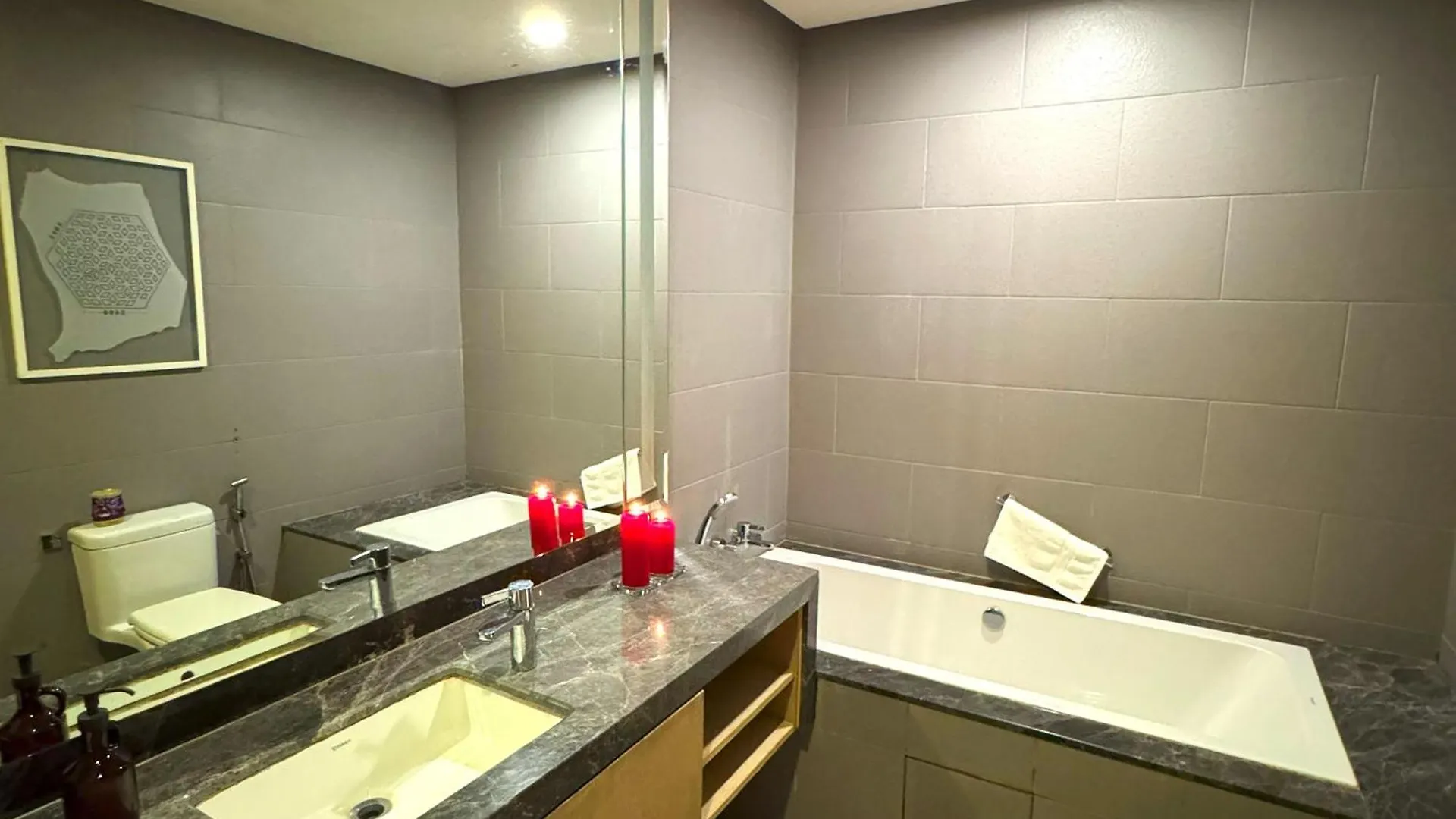 188 Suites Klcc Hotel With Bathtub In Kl Kuala Lumpur